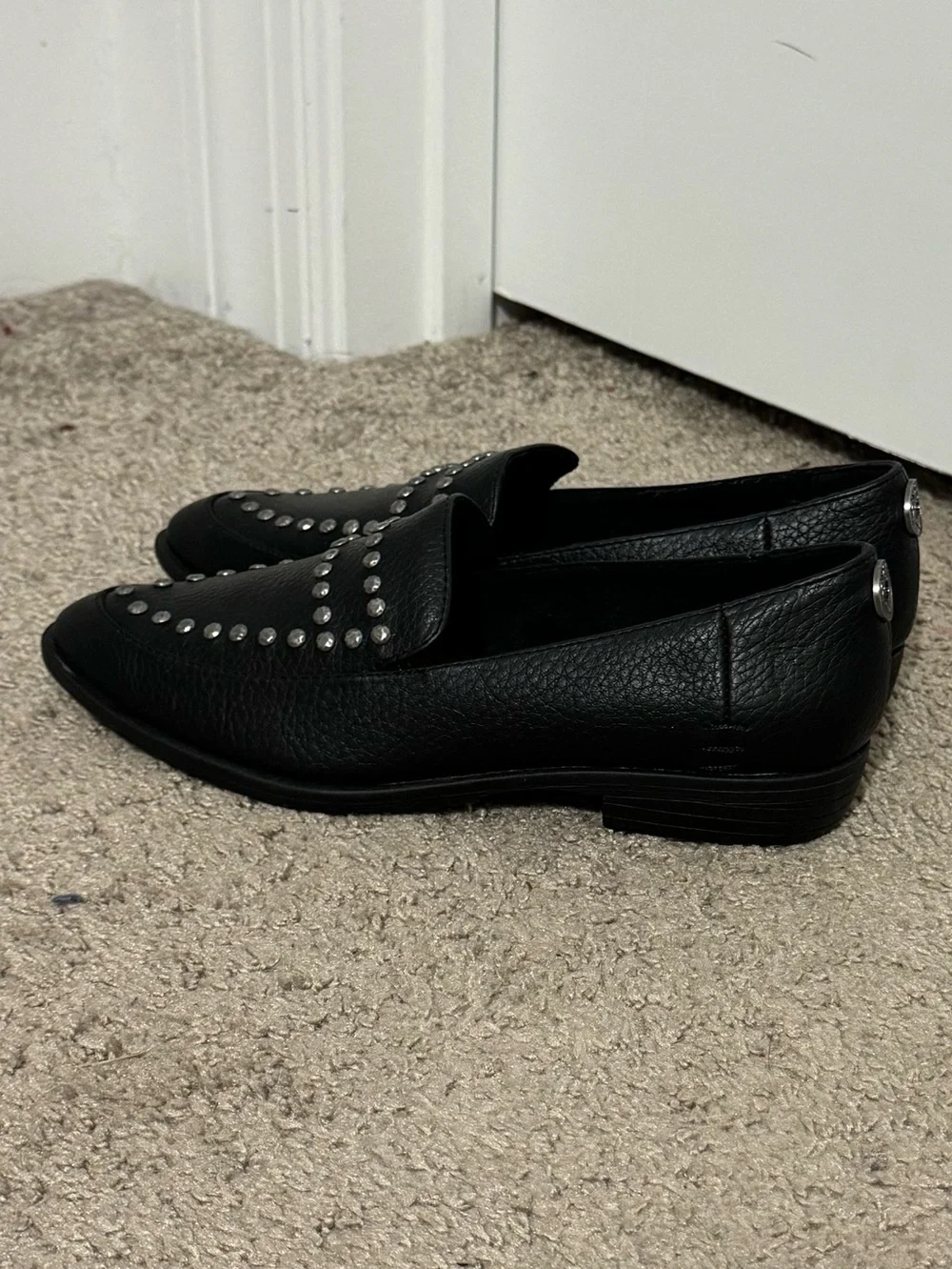 Cool Blowfish Malibu size 6.5 black faux leather silver studded slip on loafers